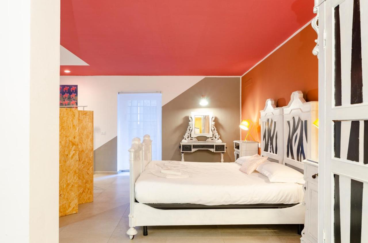 Joivy Vibrant Open-plan Apt For 6 In Historic Centre *