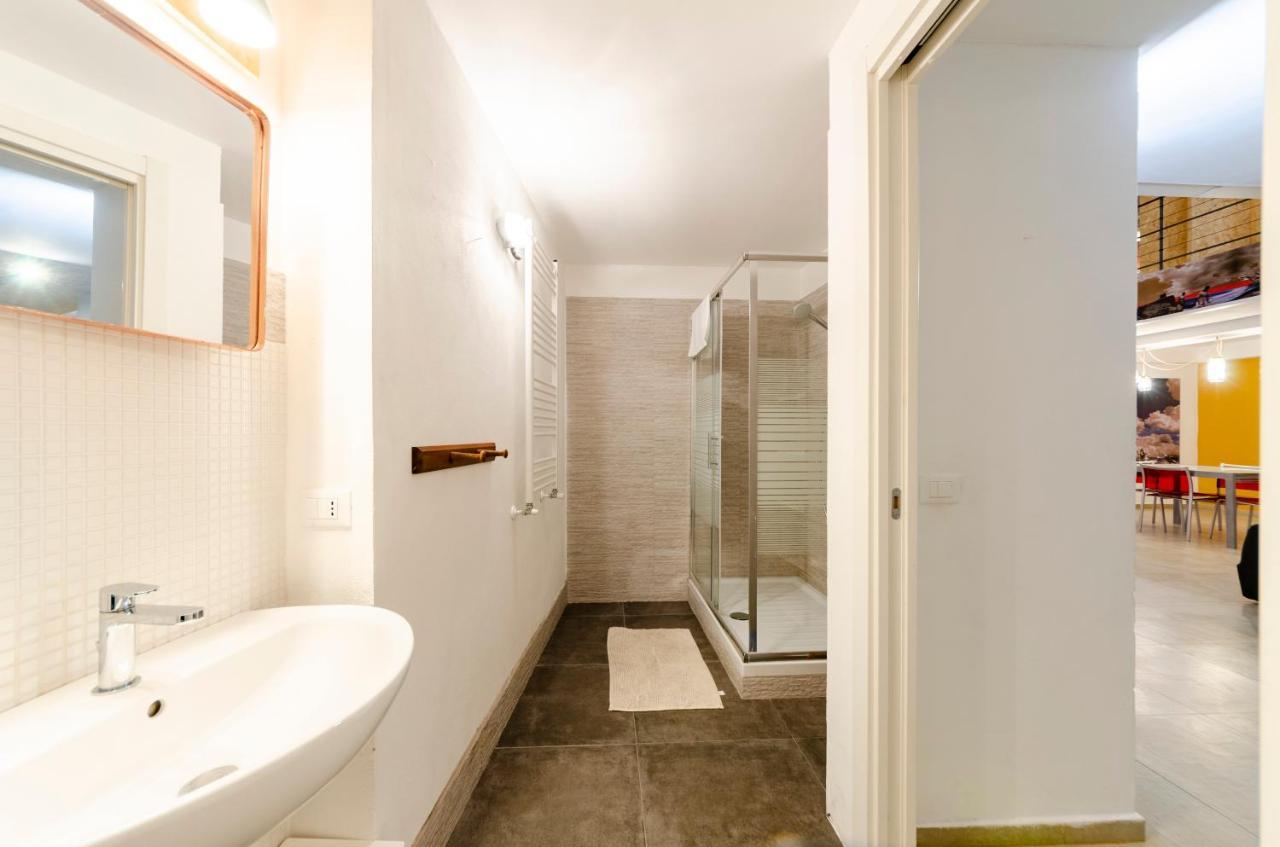 Joivy Vibrant Open-plan Apt For 6 In Historic Centre * Genua